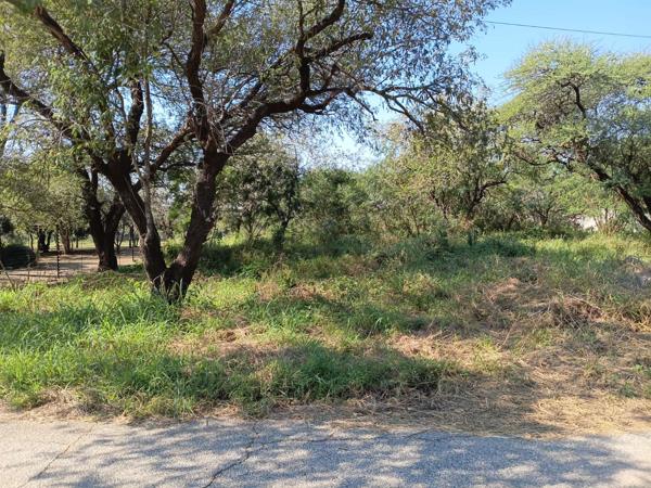 1 665 m² Land