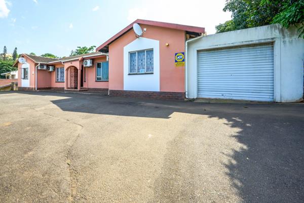 6 Bedroom House