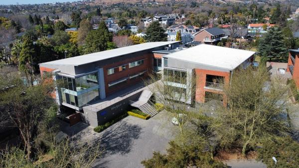 1 001 m² Commercial space