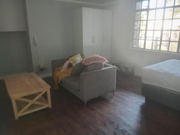 1 Bedroom House