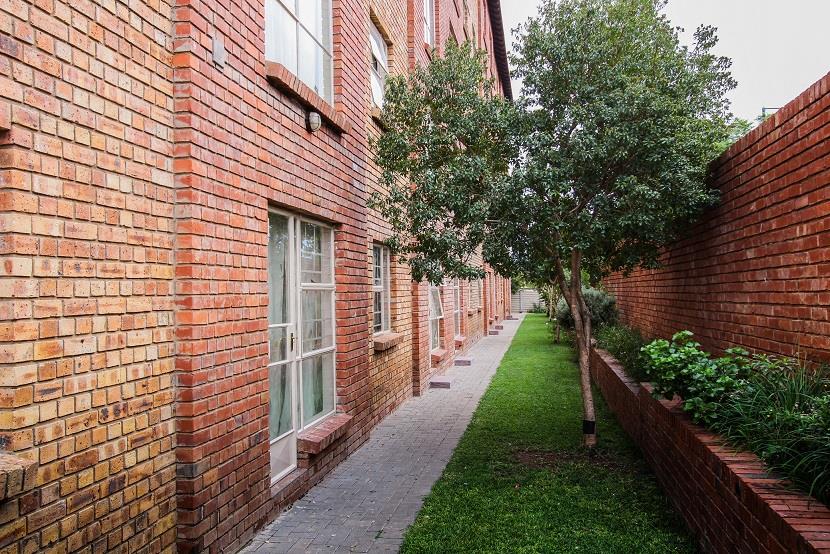2-bedroom-apartment-to-rent-in-mayville-rr4704442-private-property
