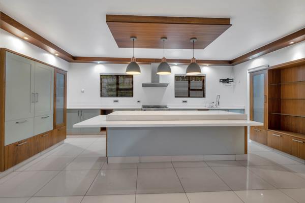 6 Bedroom House