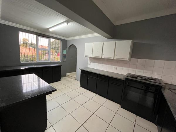 6 Bedroom Apartment