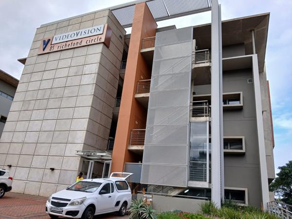 324 m² Commercial space