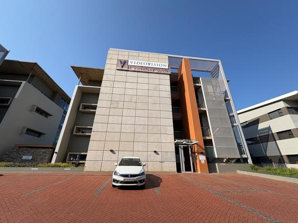 324 m² Commercial space