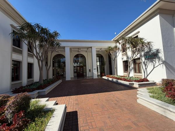 104.4 m² Commercial space
