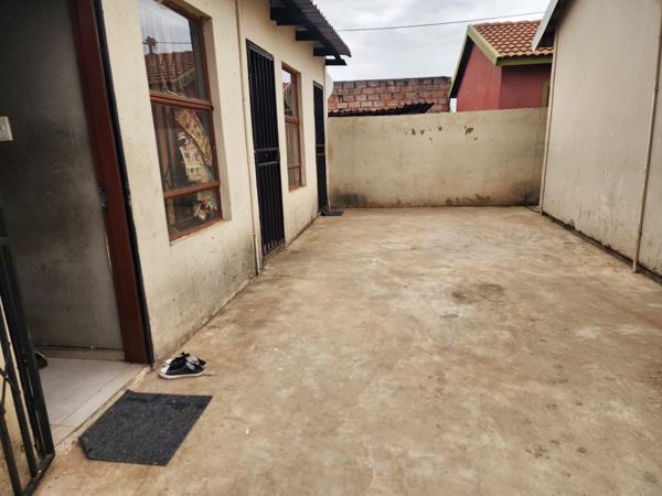 2 Bedroom House