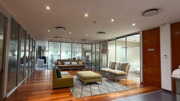 1 070 m² Office Space