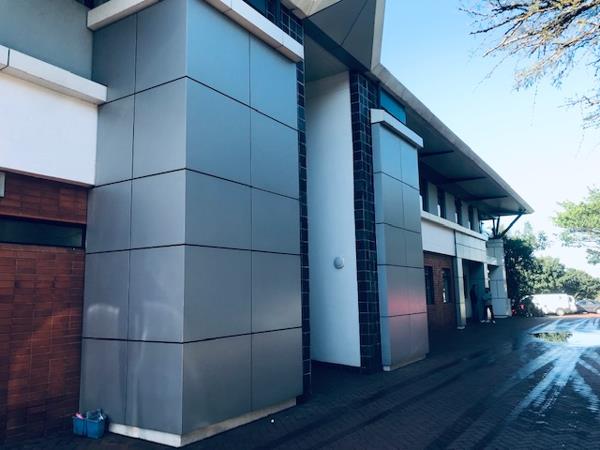 525 m² Commercial space