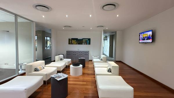 500 m² Office Space