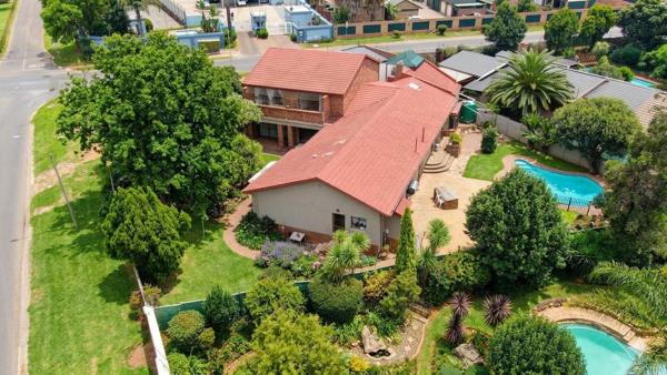 7 Bedroom House
