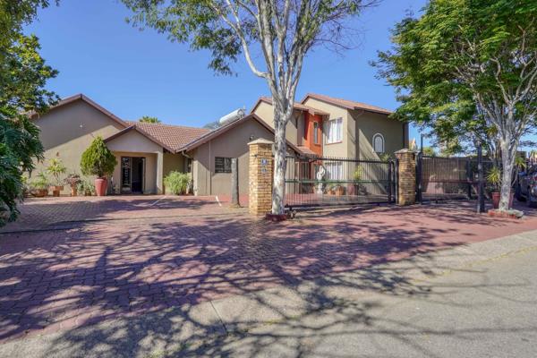 9 Bedroom House