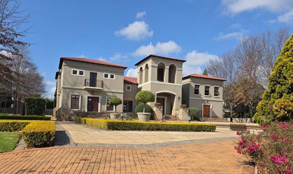 4 Bedroom Townhouse