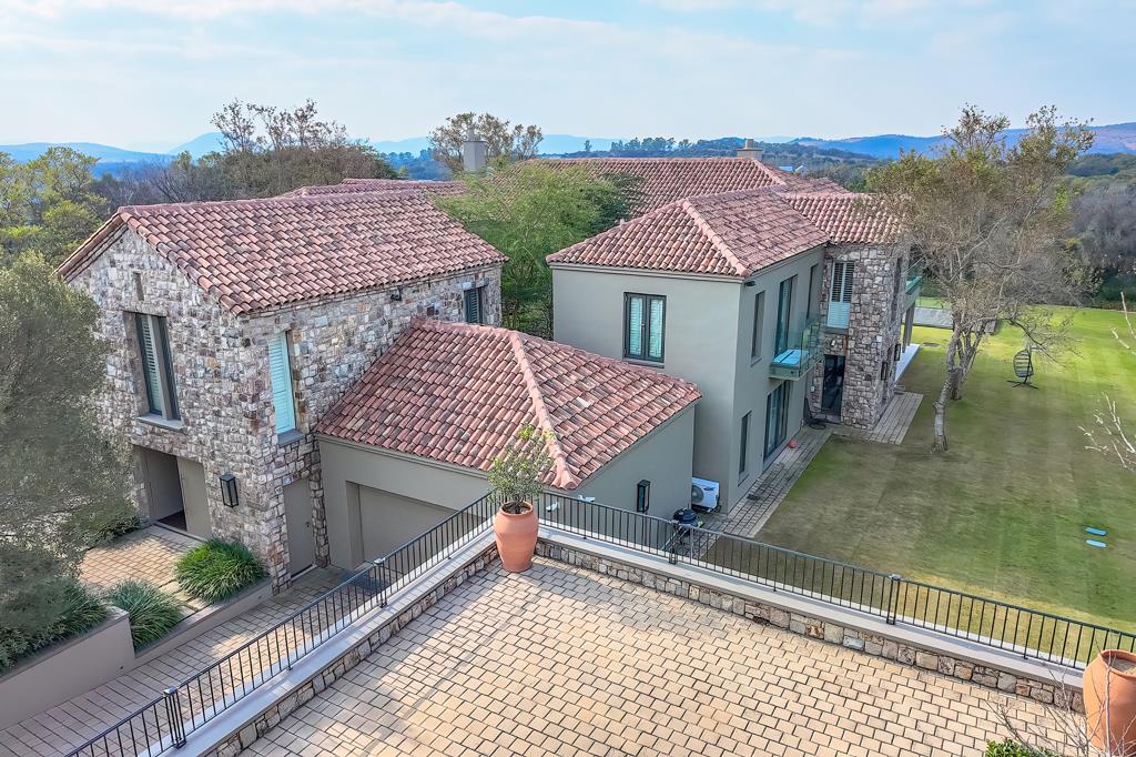 6 Bedroom House