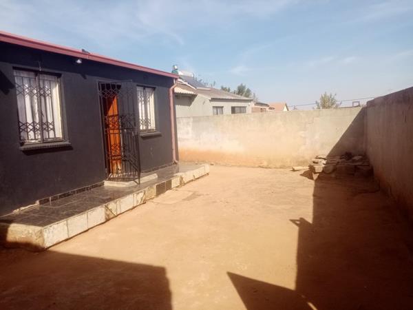 2 Bedroom House