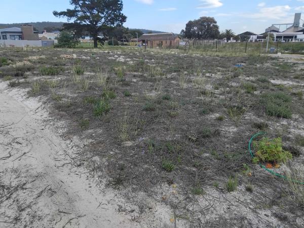 225 m² Land
