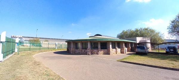 589 m² Commercial space