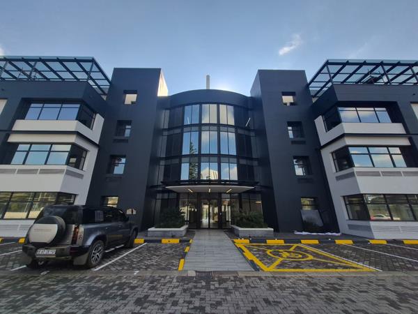 767 m² Commercial space