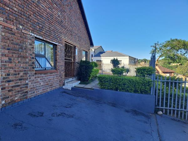15 Bedroom House
