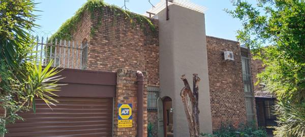 5 Bedroom Townhouse