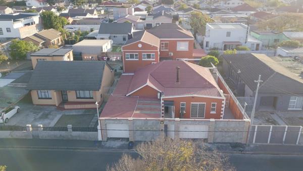 7 Bedroom House