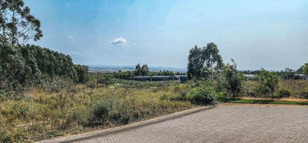 1 055 m² Land