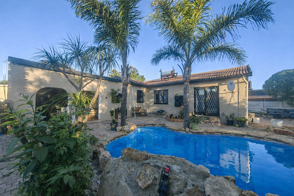 4 Bedroom House