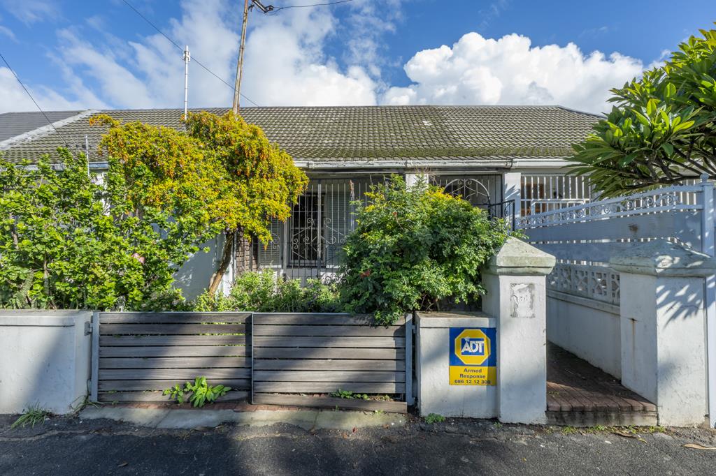 2 Bedroom House