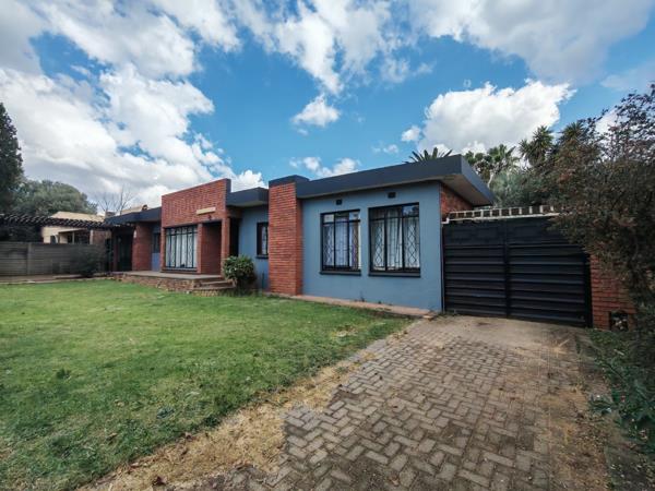15 Bedroom House