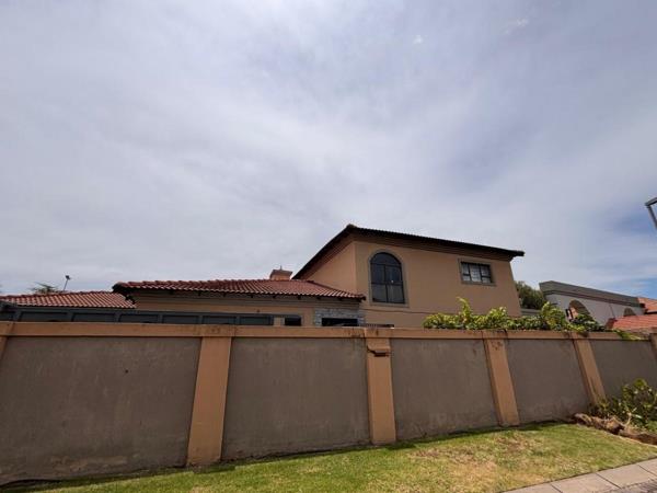 4 Bedroom Townhouse
