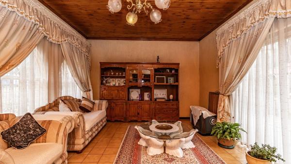 5 Bedroom House