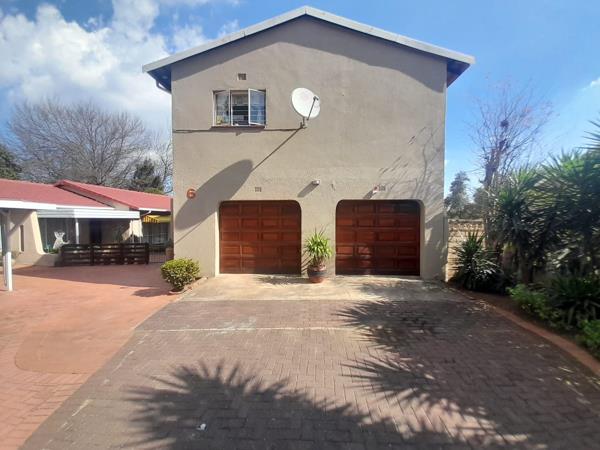 5 Bedroom House