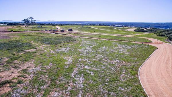 600 m² Land