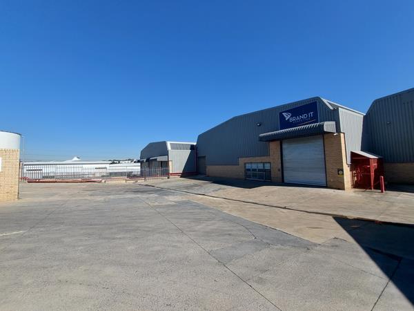 1 695 m² Industrial space