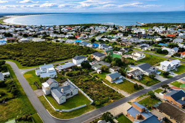 774 m² Land