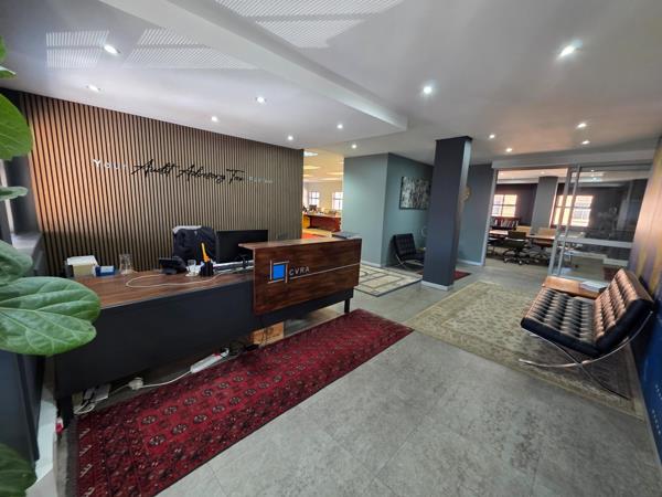 242 m² Commercial space