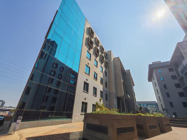 594 m² Commercial space