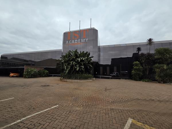 1 195 m² Commercial space