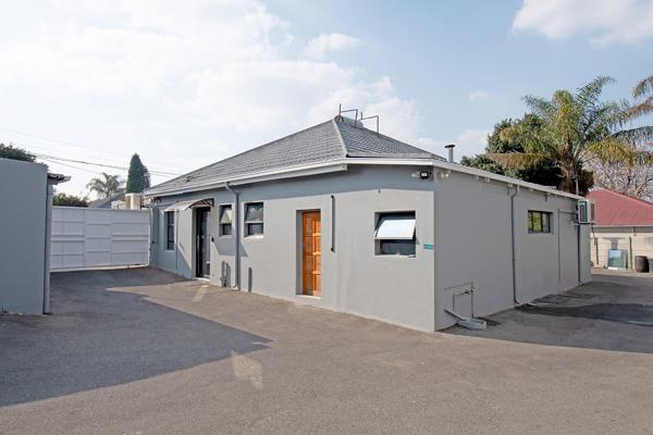 230 m² Commercial space