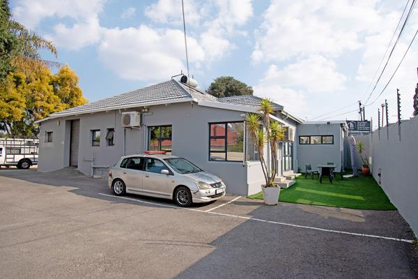 230 m² Commercial space