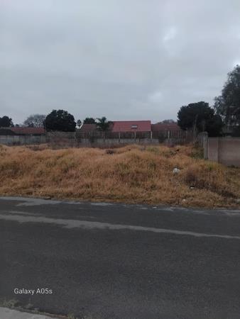 921 m² Land