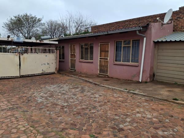 6 Bedroom House
