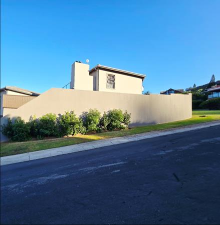 6 Bedroom House