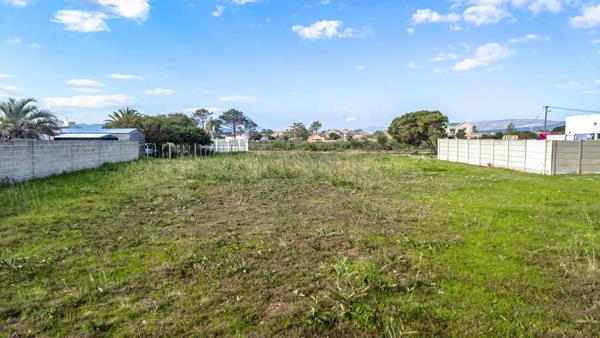 1 017 m² Land