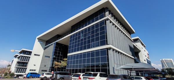 760 m² Office Space