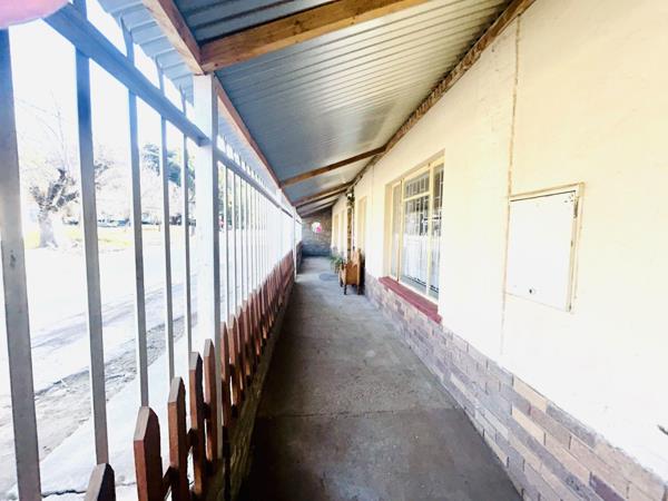 2 Bedroom House