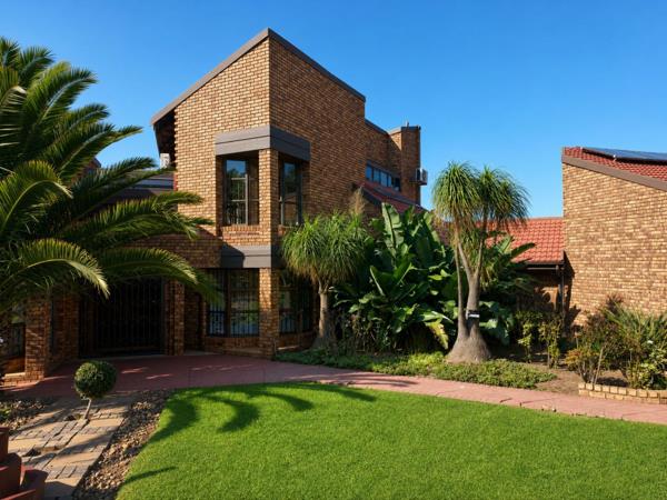 5 Bedroom House