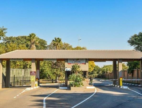 986 m² Land