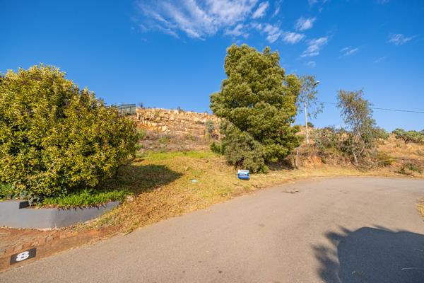 2 400 m² Land