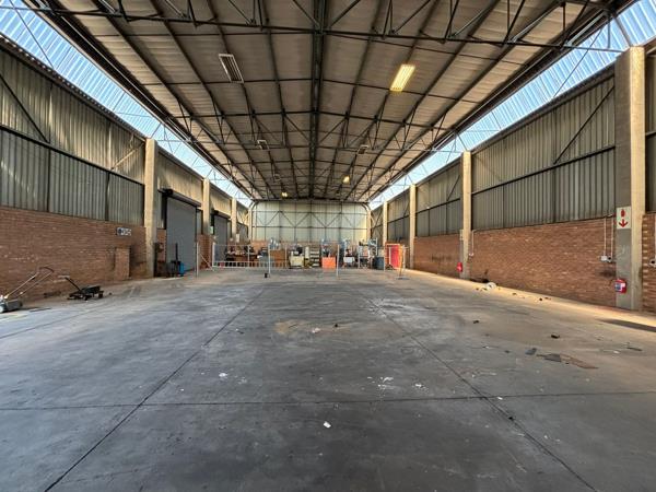 998 m² Industrial space